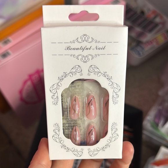 Beautiful Nail Pink Press-On Nails - Picture 1 of 1